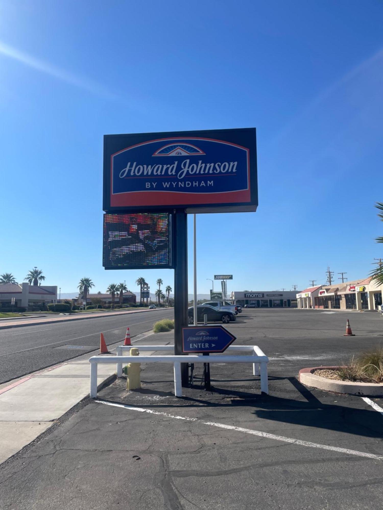 Howard Johnson By Wyndham Ridgecrest, Ca Exteriör bild