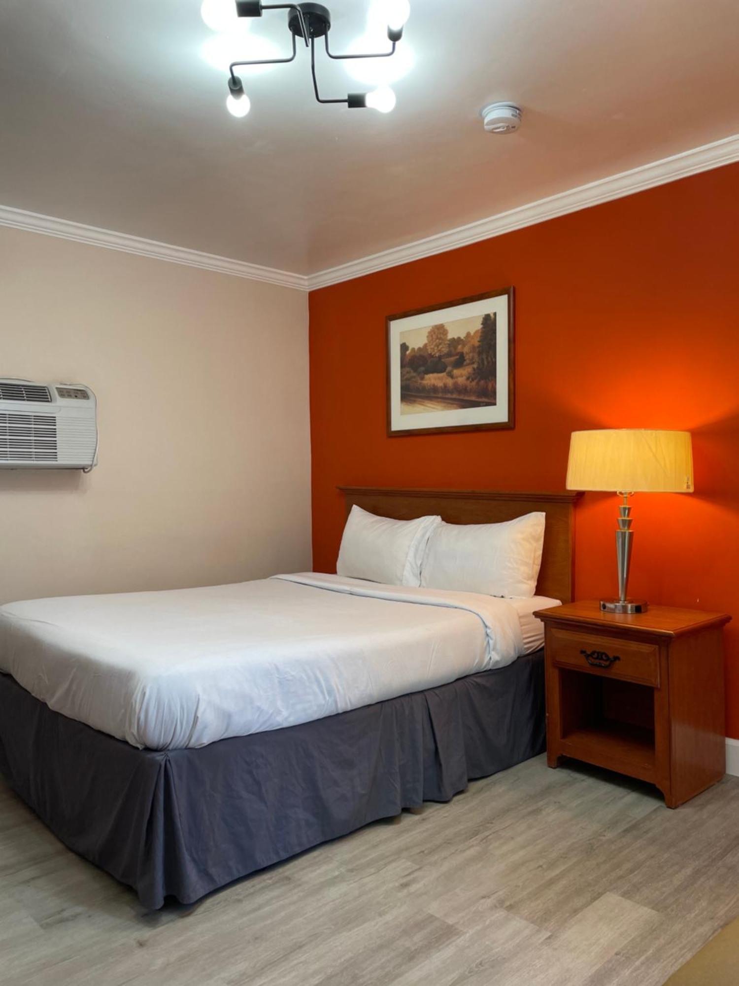 Howard Johnson By Wyndham Ridgecrest, Ca Exteriör bild