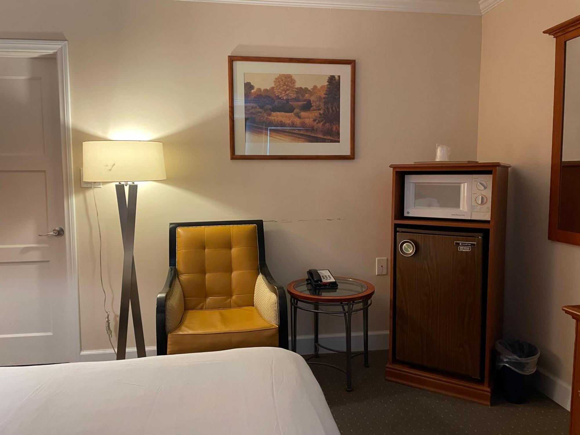 Howard Johnson By Wyndham Ridgecrest, Ca Exteriör bild